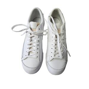 Nike Blazer Low '77 size 10 white